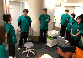 病院での院長の様子